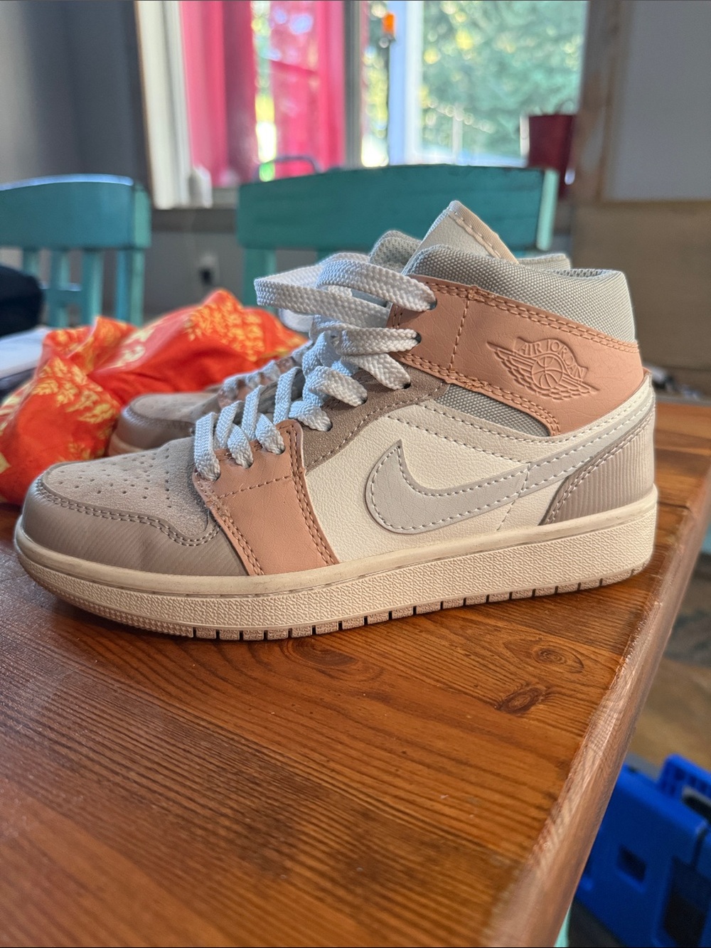 Air Jordan Mid Milan - Picture 3 of 3